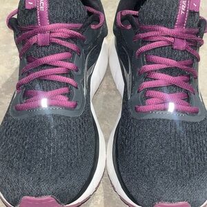 BROOKS TRACE RUNNING SHOES WOMENS SIZE 9.5